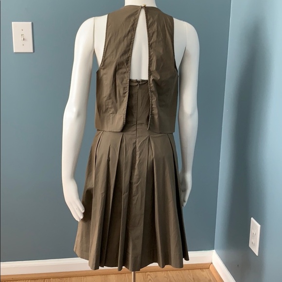 Banana Republic Brown Box Pleat Split Back Dress 6 - Picture 2 of 5